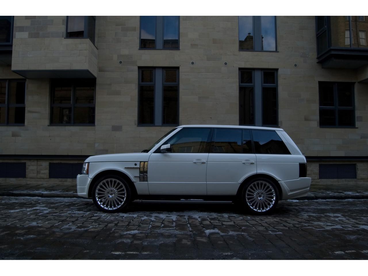 2009 A Kahn Range Rover Vogue